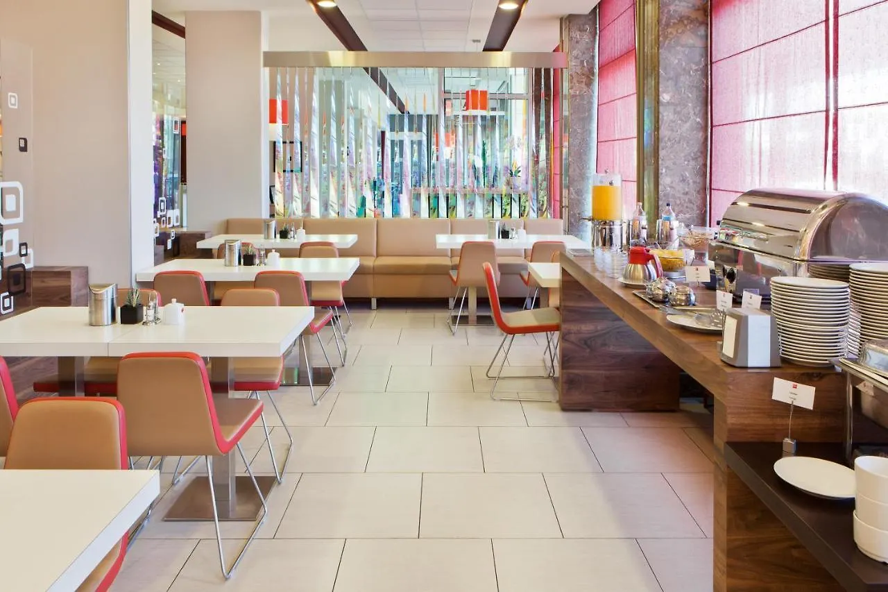 Ibis Budapest Citysouth 3*,